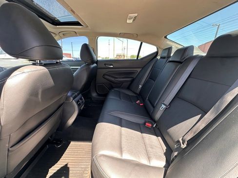 Used 2019 Nissan Altima 2.5 SL FWD image 12
