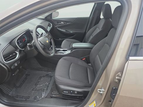 Used 2024 Chevrolet Malibu LT image 9