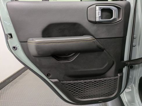 Used 2024 Jeep Wrangler Sahara image 22