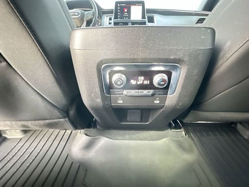 Used 2024 GMC Yukon XL SLE w/ Gmc Pro Safety Plus Package image 21