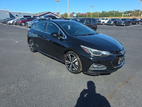 Used 2017 Chevrolet Cruze Premier image 8