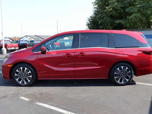 Certified 2026 Honda Odyssey Elite image 2