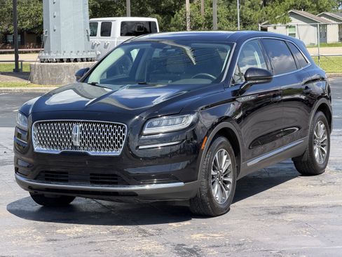 Used 2023 Lincoln Nautilus Reserve w/ Cargo Utility Package FWD image 5
