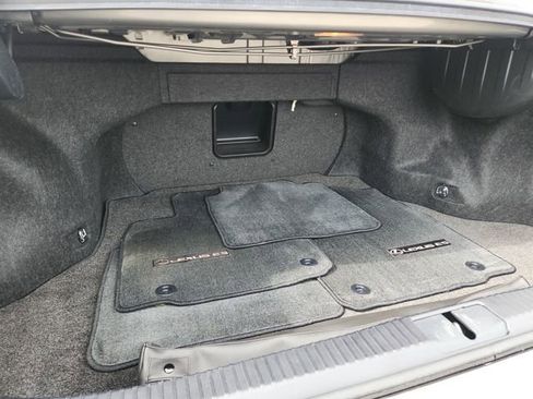 Used 2016 Lexus ES 350 w/ Luxury Package w/Wood Trim image 16