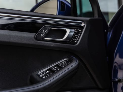 Certified 2026 Porsche Macan S AWD/4WD image 23