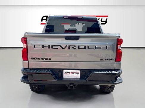 Used 2023 Chevrolet Silverado 1500 Custom Trail Boss w/ LPO, Dark Essentials Package AWD/4WD image 6