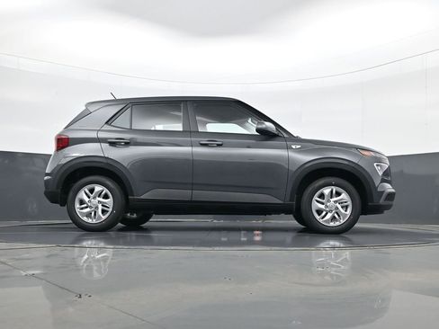 New 2026 Hyundai Venue SE image 24