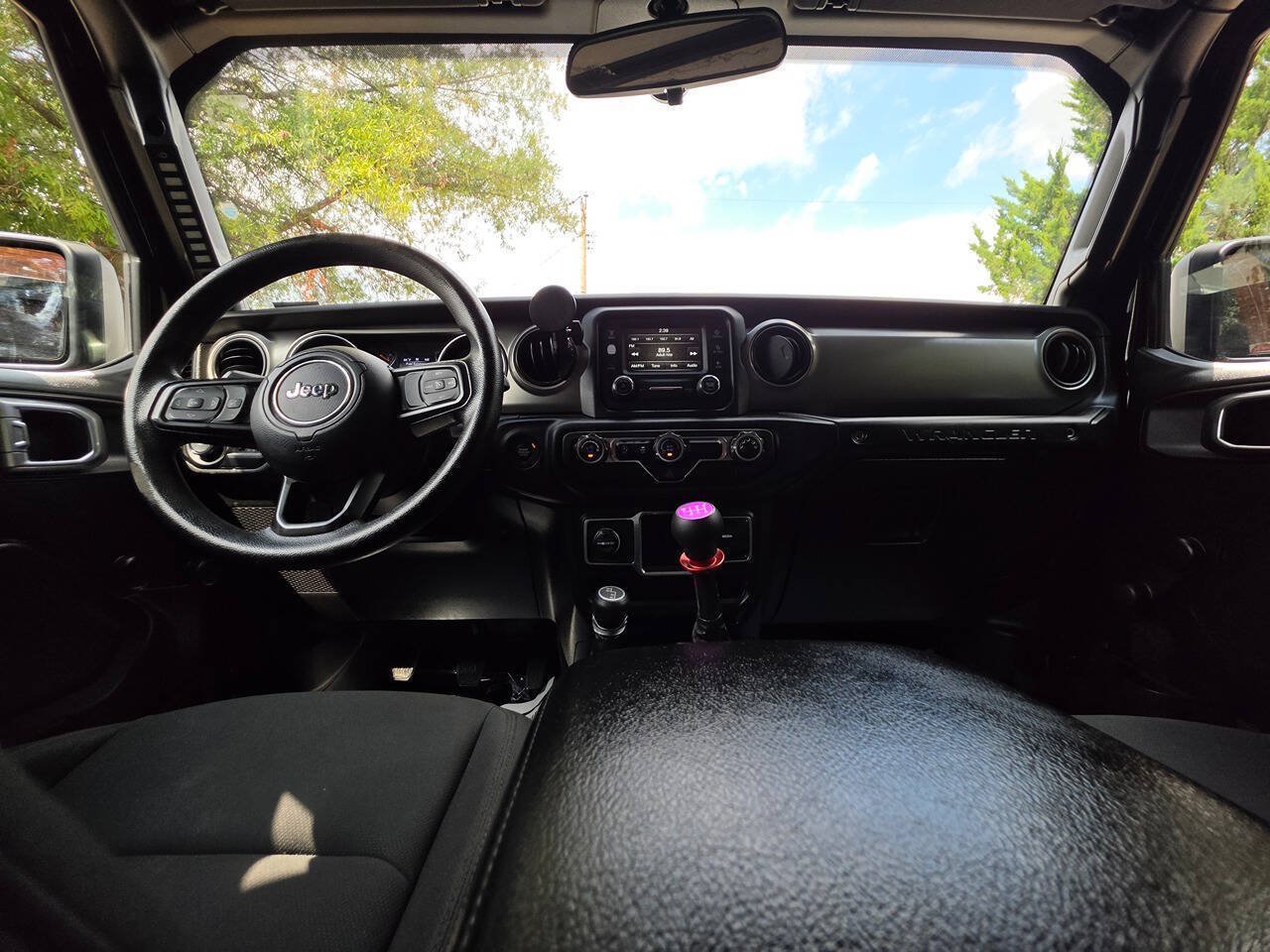 Used 2018 Jeep Wrangler Unlimited Sport AWD/4WD image 11