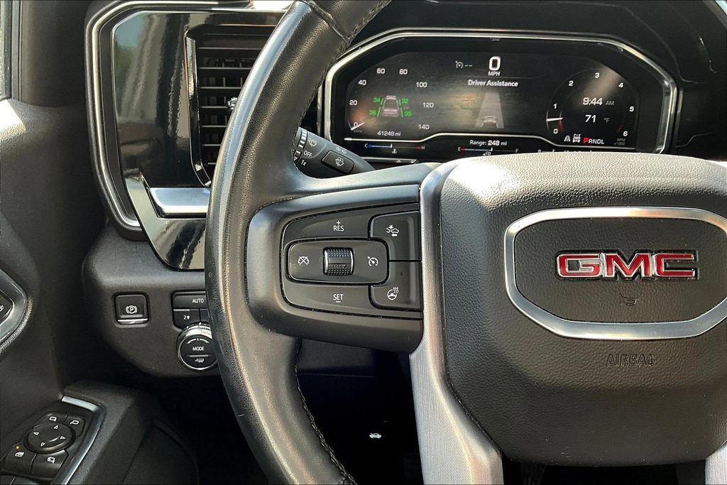 Used 2025 GMC Sierra 1500 SLT AWD/4WD image 12