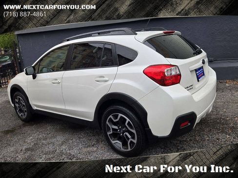 Used 2017 Subaru Crosstrek 2.0i Premium AWD/4WD image 3