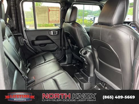 Used 2020 Jeep Wrangler Unlimited Sahara AWD/4WD image 24