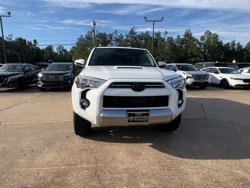 Used 2024 Toyota 4Runner TRD Off-Road Premium w/ Moonroof Package AWD/4WD image 9