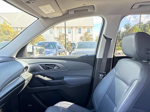 Used 2019 Chevrolet Traverse Premier w/ Driver Confidence II Package FWD image 20