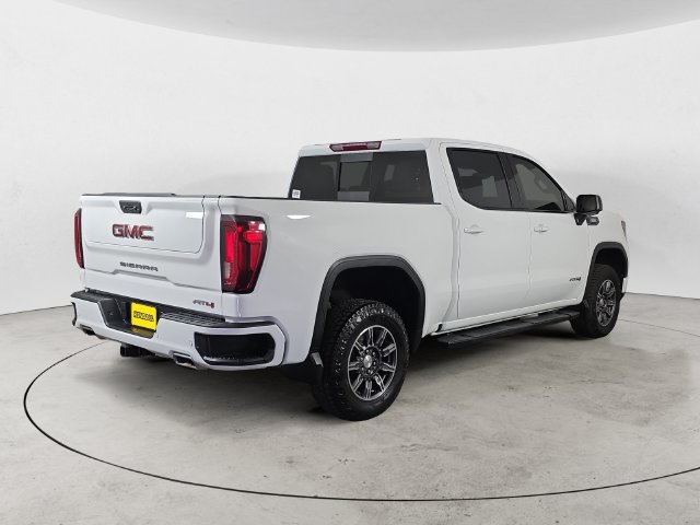 Used 2024 GMC Sierra 1500 AT4 w/ AT4 Preferred Package AWD/4WD image 5