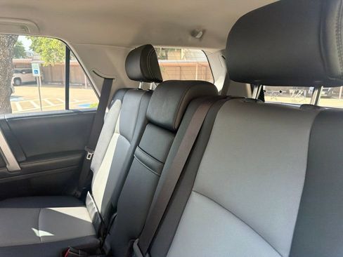 Used 2019 Toyota 4Runner SR5 Premium RWD image 19