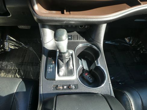 Used 2018 Toyota Highlander Limited image 25