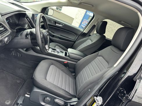 Certified 2022 Ford Edge SE w/ Black Appearance Package image 10