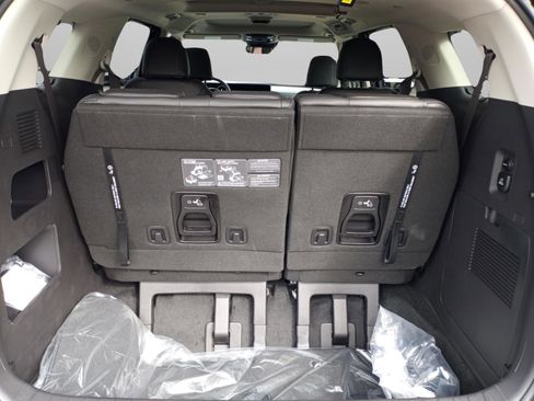 New 2026 Kia Carnival SX FWD image 31