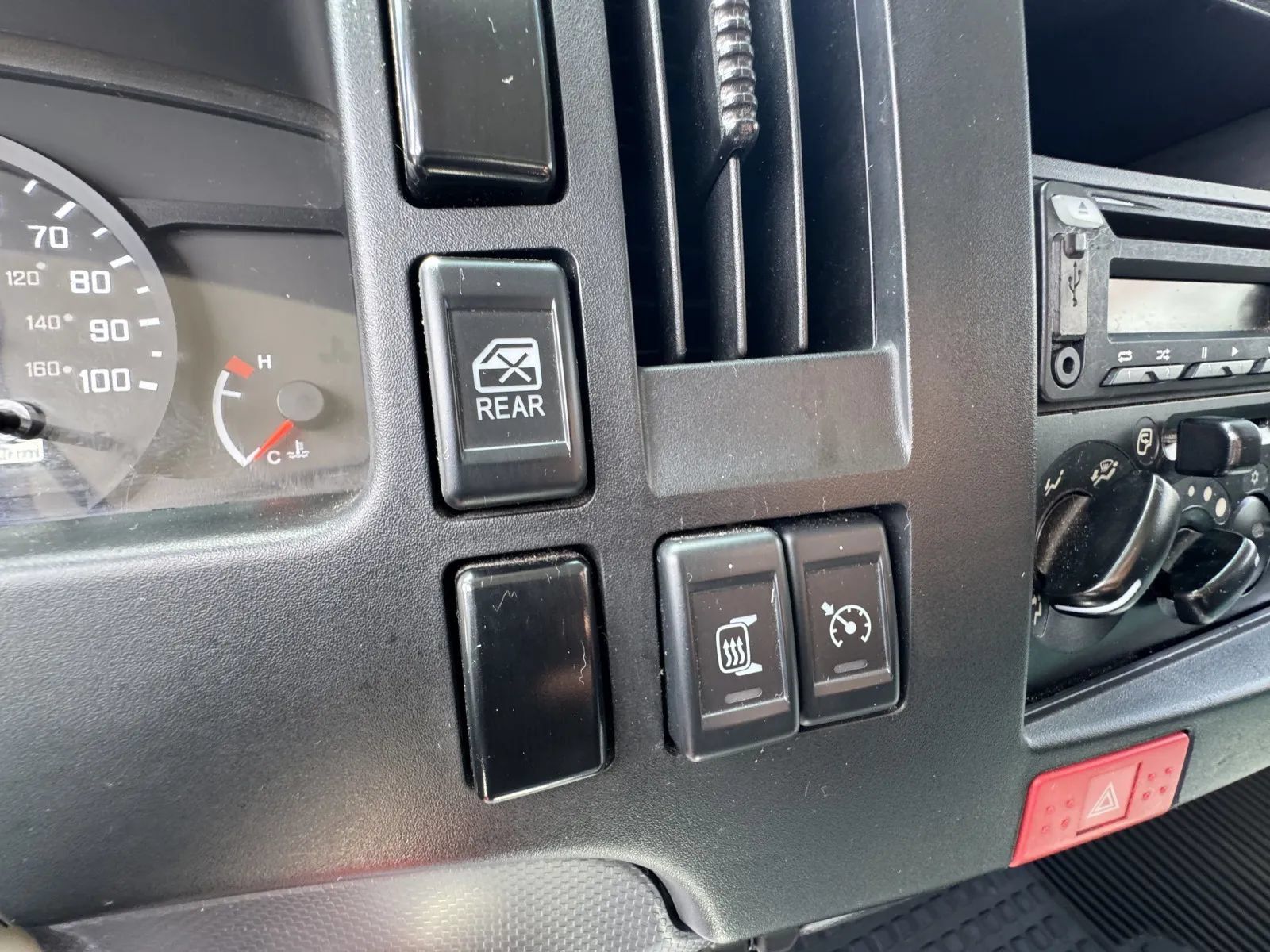 Used 2024 Isuzu NPR RWD image 27