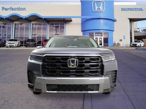 New 2026 Honda Pilot Touring image 8