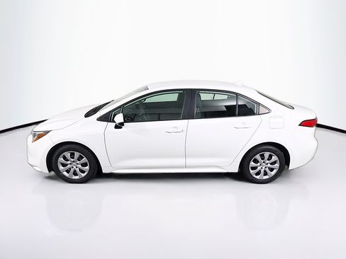 Used 2024 Toyota Corolla LE FWD image 4