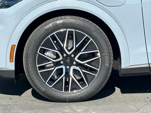 New 2026 Ford Mustang Mach-E Premium image 27