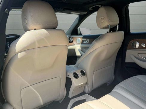 Used 2021 Mercedes-Benz E 350 Sedan image 23