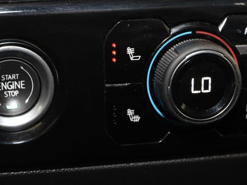 Used 2024 Chevrolet Silverado 1500 LT AWD/4WD image 8