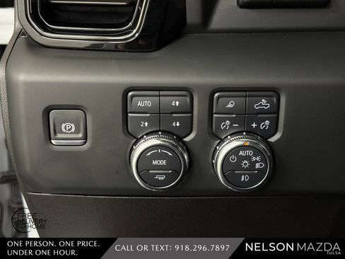 Used 2024 GMC Sierra 2500 AT4 w/ AT4 Premium Plus Package AWD/4WD image 29