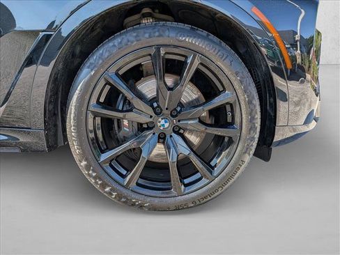 Certified 2025 BMW X7 M60i AWD/4WD image 26