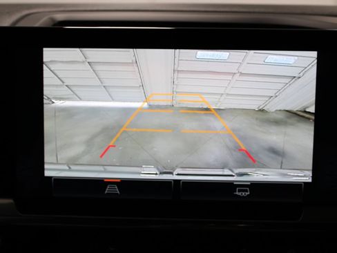 Used 2025 GMC Sierra 1500 SLE AWD/4WD image 58