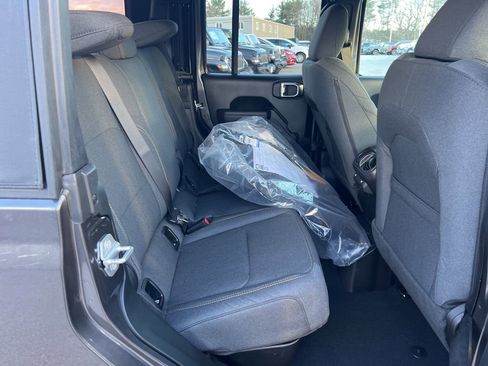 New 2026 Jeep Gladiator Sport image 13