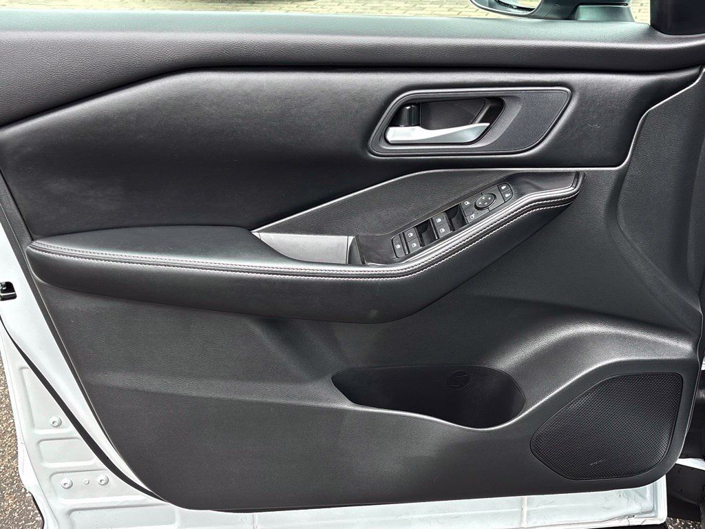 Certified 2026 Nissan Rogue SV w/ Cold Weather Package FWD image 14