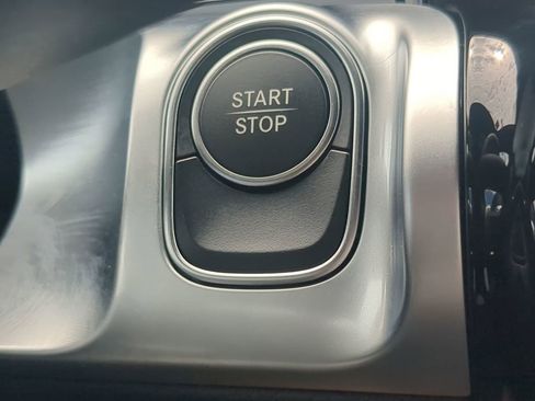 Used 2024 Mercedes-Benz EQB 300 4MATIC image 15