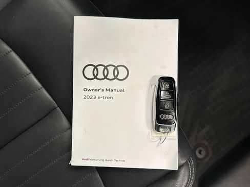 Used 2023 Audi e-tron Premium AWD/4WD image 42