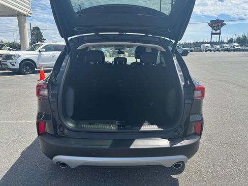 Certified 2025 Ford Escape Platinum AWD/4WD image 25
