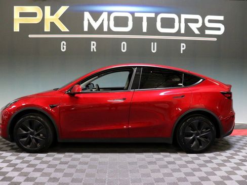 Used 2024 Tesla Model Y Long Range image 4