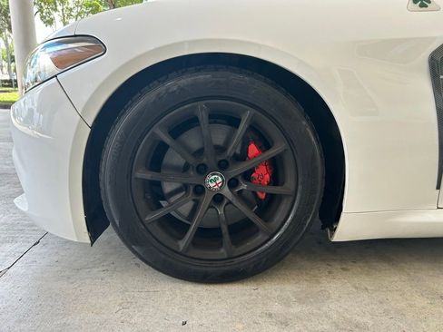 Used 2018 Alfa Romeo Giulia RWD image 13