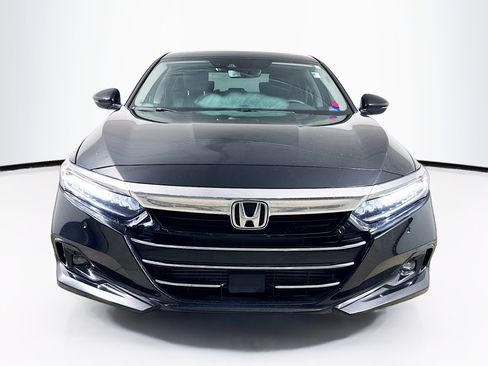 Used 2022 Honda Accord Touring image 3