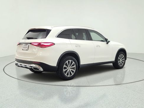 Used 2024 Mercedes-Benz GLC 300 image 5
