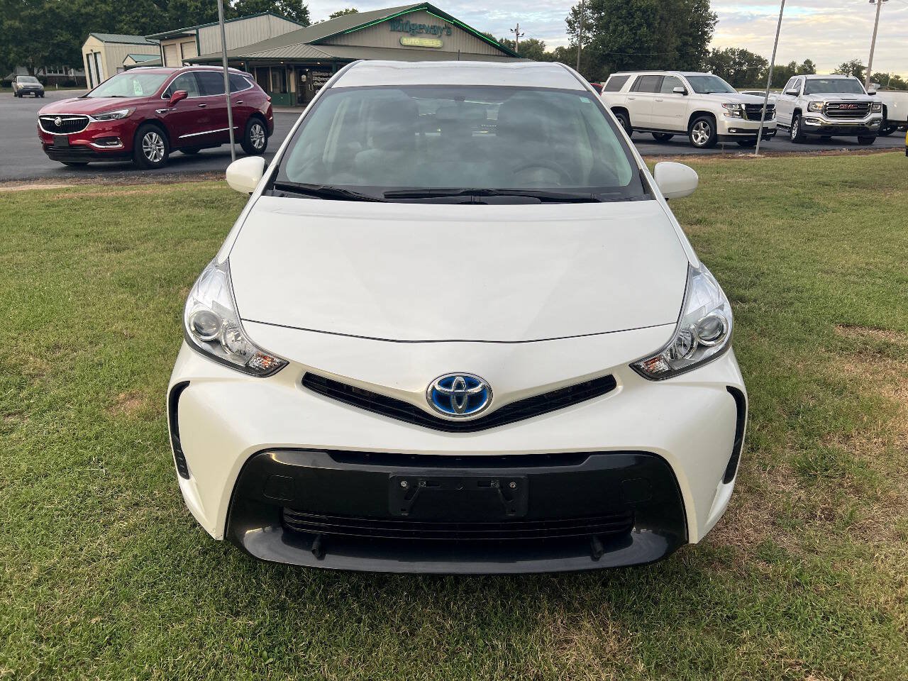 Used 2016 Toyota Prius V Two FWD image 8