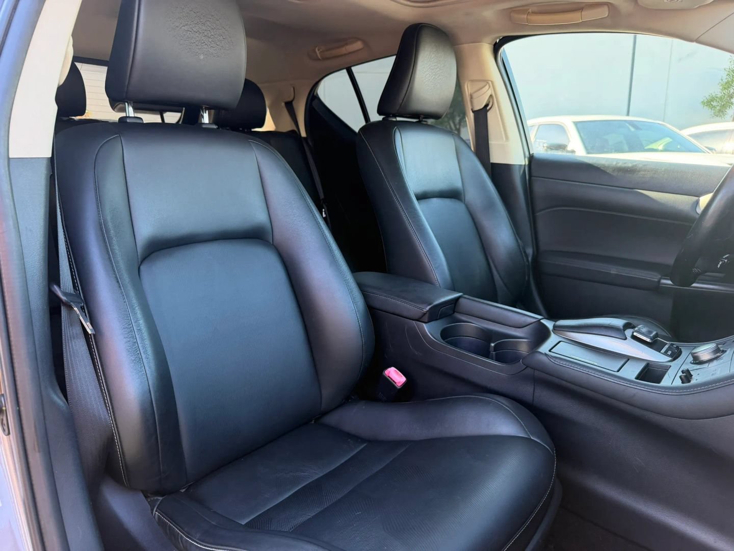 Used 2015 Lexus CT 200h w/ Navigation Package FWD image 18