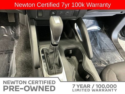 Used 2025 Nissan Frontier SV RWD image 11