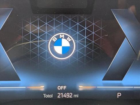 Used 2024 BMW 740i image 11