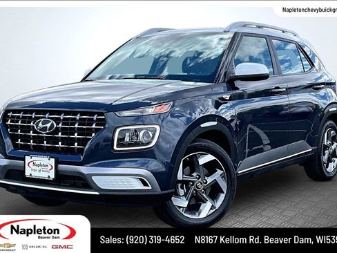Used 2024 Hyundai Venue Limited FWD image 1
