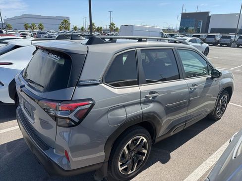 Certified 2025 Subaru Forester Limited w/ Popular Package AWD/4WD image 38