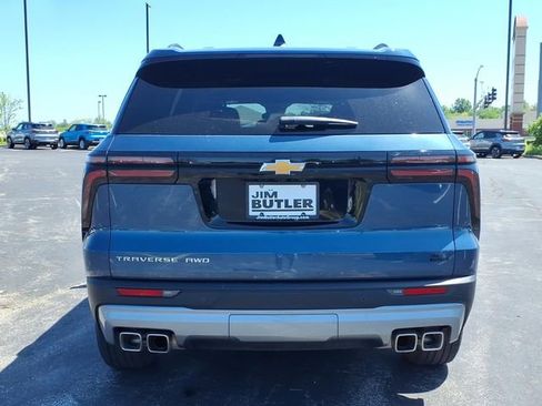 Used 2026 Chevrolet Traverse LT AWD/4WD image 25