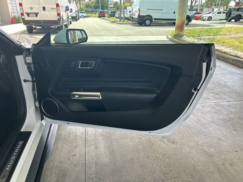 Used 2020 Ford Mustang GT Premium w/ GT Performance Package RWD image 29