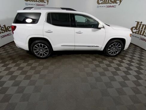 Used 2023 GMC Acadia Denali w/ Denali Ultimate Package image 9