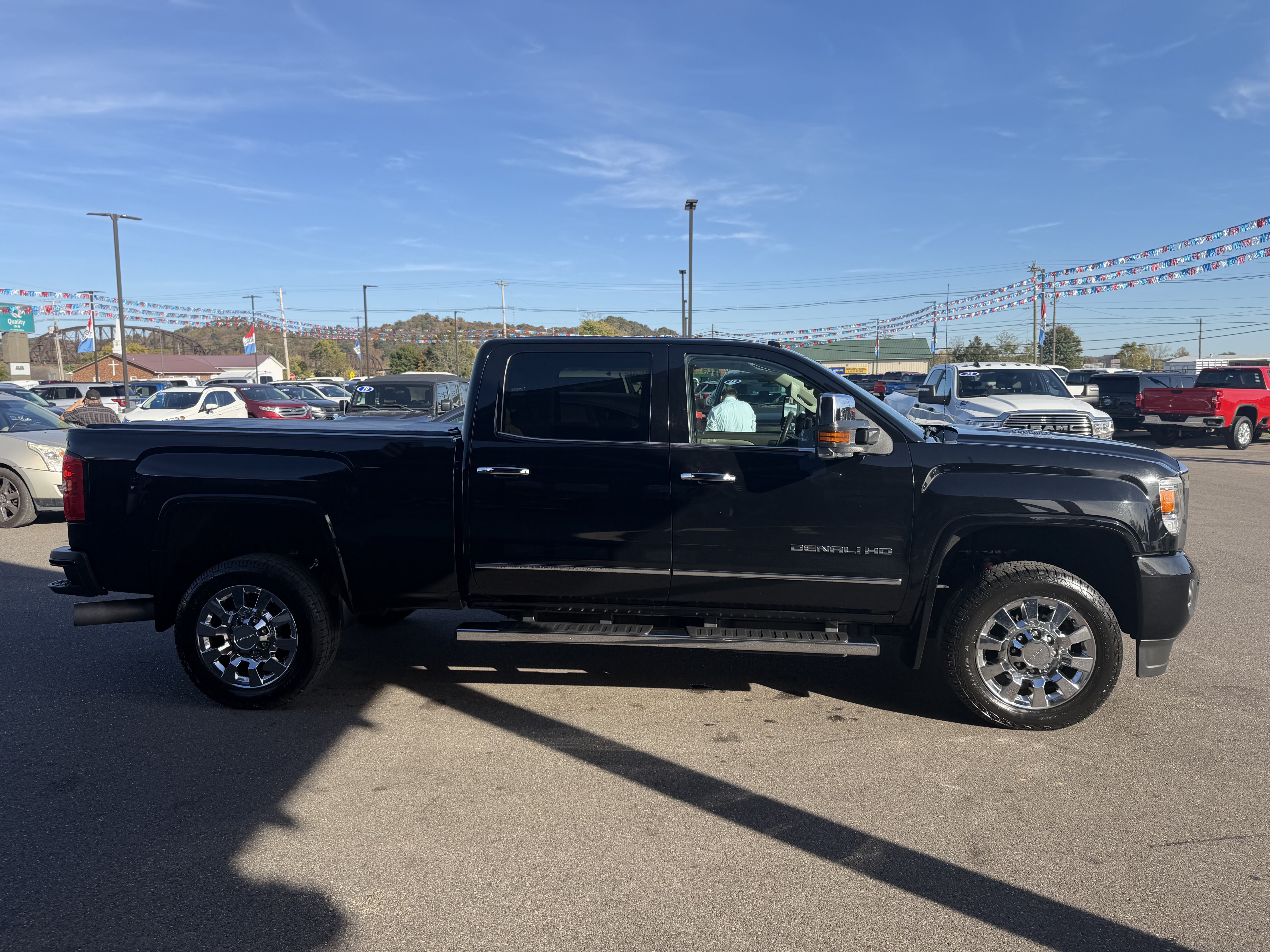 Used 2016 GMC Sierra 2500 Denali w/ Duramax Plus Package AWD/4WD image 24